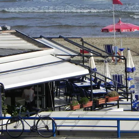 Дом отдыха Bouganvillea Террачина